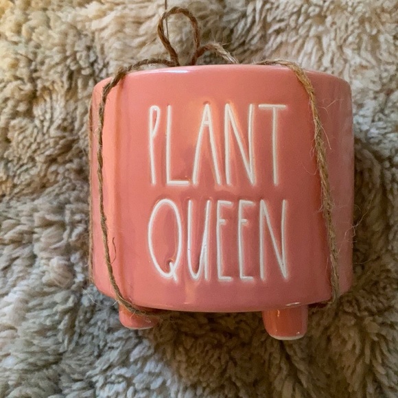 Rae Dunn Other - Rae Dunn PLANT QUEEN plant pot